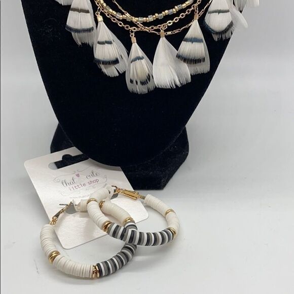 Jewelry Set 2piece Feather Necklace and Earrings - Picture 7 of 7